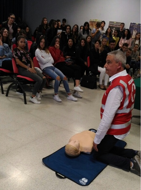 ''Un cuore da salvare''. Incontro tra i volontari della CRI di Agrigento e gli studenti del liceo King di Favara
