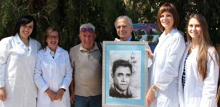 L'associazione ''Il Giardino degli artisti'' dona il ritratto di Antonio Russello al Centro Studi a lui dedicato