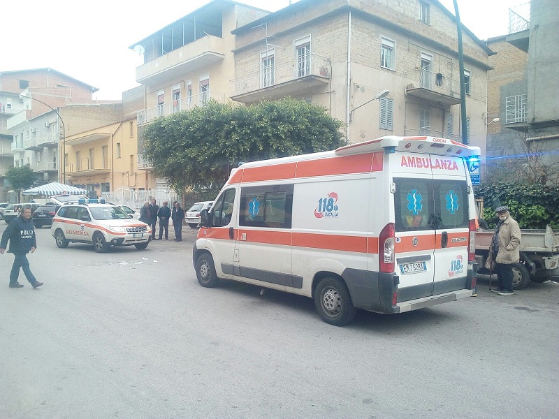Malore mentre si trova alla guida, caos nella zona Itria a Favara. Canicattinese in codice rosso in ospedale