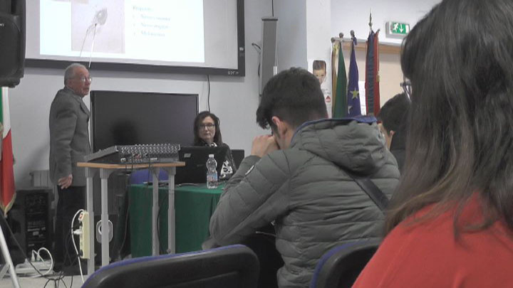 Cancro, melanomi, prevenzione e sensibilizzazione. Incontro stamane al liceo King di Favara