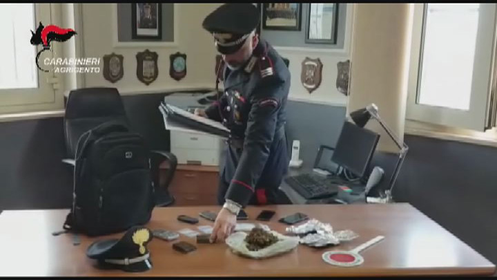 ''Spaccio di droga''. Arrestati 18enne e 27enne