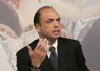 Agrigento. Il Ministro Alfano incontra don Angelo Chillura