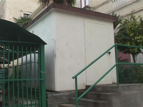 A Favara un problema si ripresenta come le stagioni. Nuovamente chiuso il bagno pubblico di Piazza Cavour