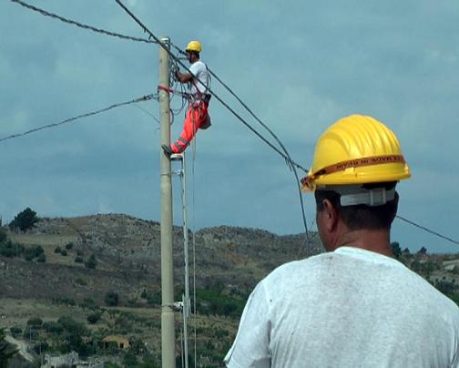 Contrada Sant'Anna a Favara, ripristinata nel pomeriggio di ieri la rete elettrica