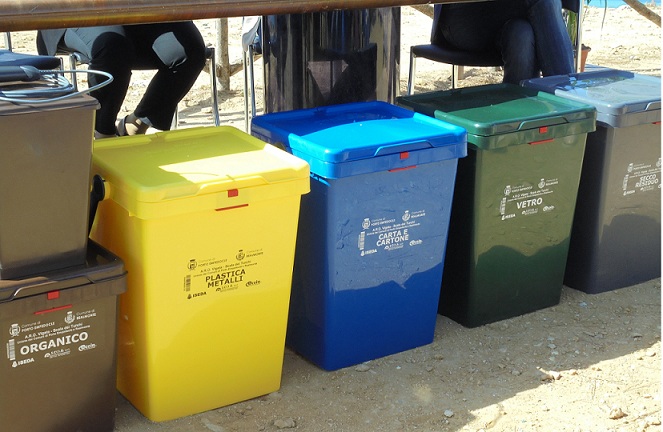 Differenziata ad Agrigento. Per un attacco informatico, ferma la distribuzione dei kit