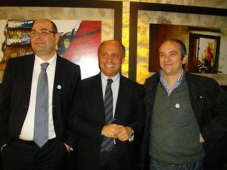 Affissione selvaggia di manifesti. Nota dei coordinatori di Italia dei Valori di Favara