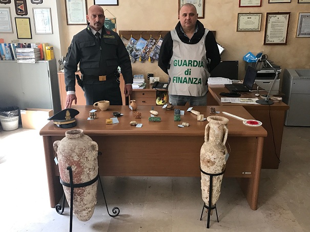 Le Fiamme Gialle saccensi sequestrano reperti archeologici e denunciano una persona