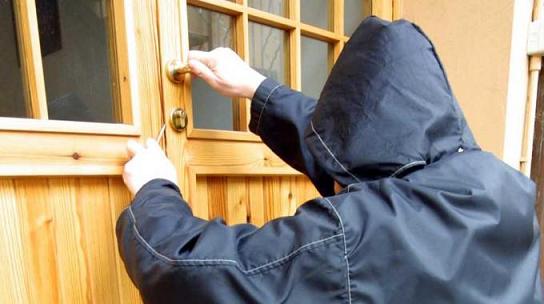 Tenta di ''svaligiare'' una villetta. Arrestato 23enne a Palma di Montechiaro