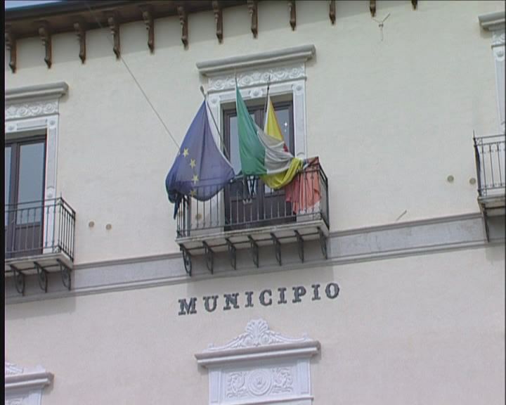 Favara. Il Bilancio di previsione 2014 approda stasera in consiglio comunale. Si approverà a sacco d'ossa per garantire continuità lavorativa a molte famiglie