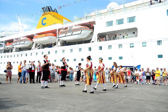 Porto Empedocle. 800 turisti a bordo della nave Costa Voyager