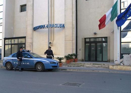 Provvedimento della Questura di Ragusa: respinti 13 cittadini stranieri sbarcati a Pozzallo