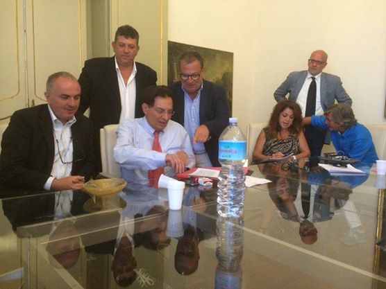 Crocetta firma la legge sui Testimoni di Giustizia. Soddisfazioni con riserva per Ignazio Cutro’ che comunque ha centrato l’obbiettivo fissato dalla sua associazione