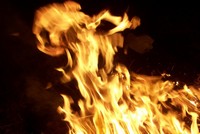 Licata: Un incendio ha distrutto parziamente un appartamento e investe anche il proprietario