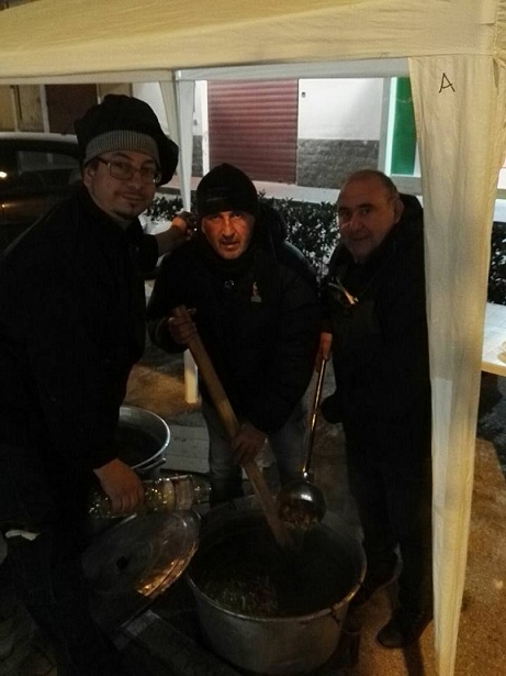 Una gustosa ''Minestrata'' ieri sera in piazza Itria a Favara