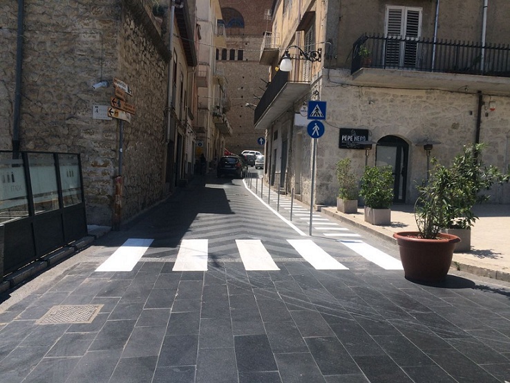 Favara, passeggiare fa bene... completato il primo tratto pedonale in via salita Matrice