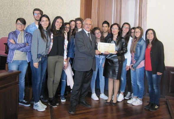 Premiati alcuni alunni delle scuole della provincia per l'interesse mostrato verso i fatti storici degli anni '40 e '50