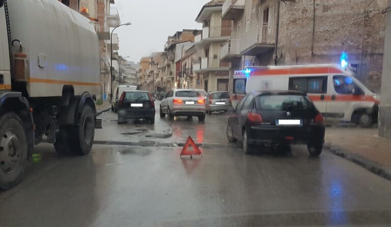 Incidente stradale autonomo Via Agrigento