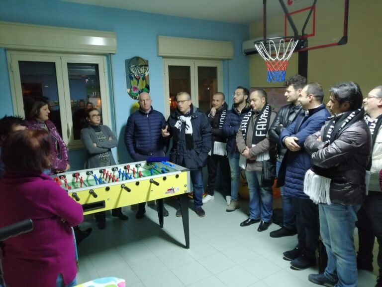 Donazione giochi Anffas Favara da tifoserie calcistiche