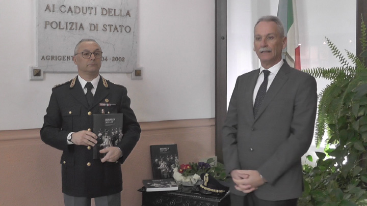 Presentazione libro Dura Lex Sed Lex alla Questura di Agrigento