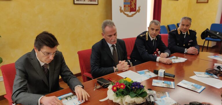 conferenza polizia come eravamo come siamo