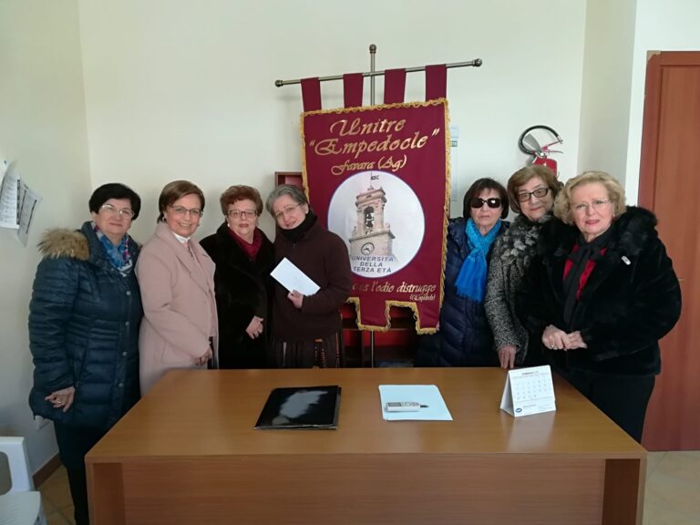 rappresentanza Unitre Empedocle solo donne con suor Caterina