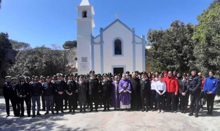 celebrazione interforze Santa Messa Pasqua lampedusa marzo 2019