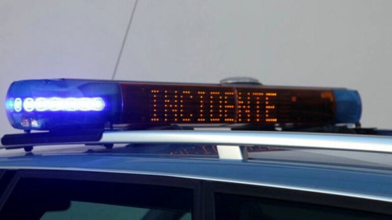 scritta incidente polizia