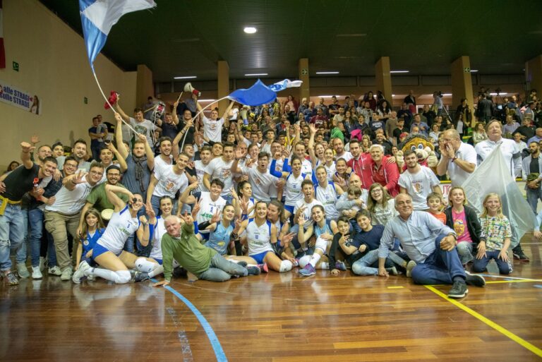 Seap Pallavolo Aragona maggio 2019 con tifosi