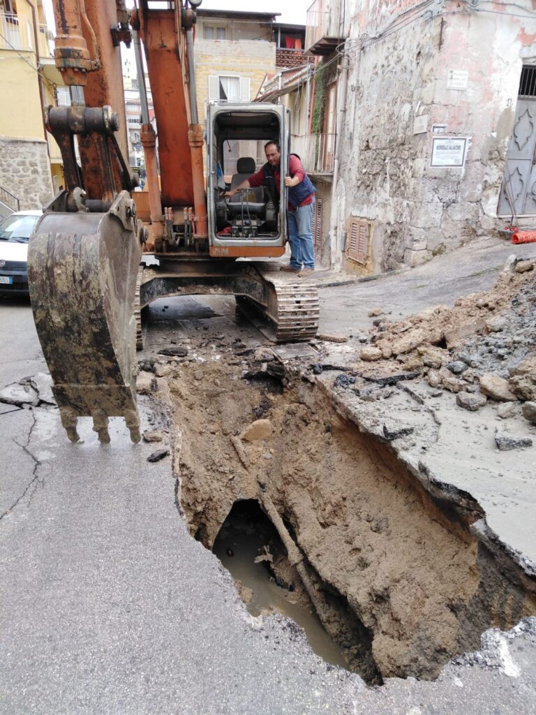 cantiere via umberto collettore girgenti acque