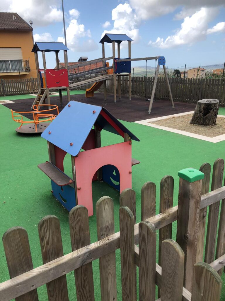 parco giochi scuola aragona