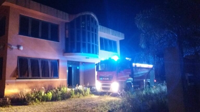 Incendio zona industriale fabbrica mascherine