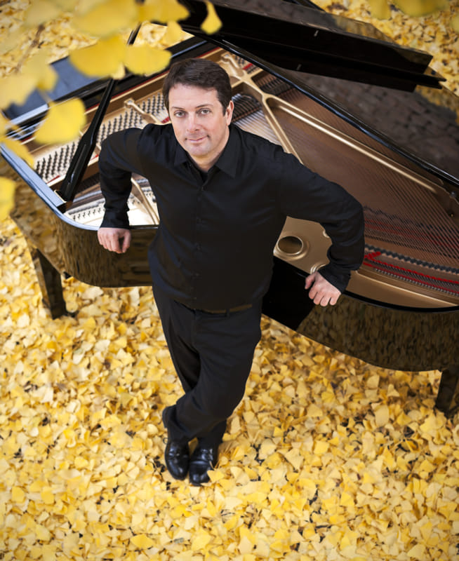 Marcelo Cesena pianista