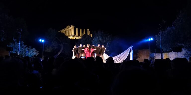 Medea di Euripide attori liceo classico empedocle teatro tempio di giunone giugno 2019