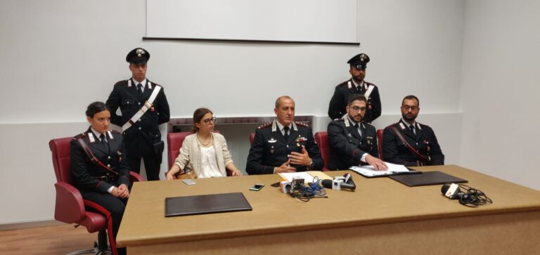 Conferenza Stampa Carabinieri Operazione Fortino