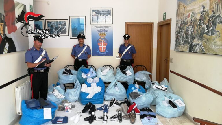 Carabinieri sequestro merce contraffatta