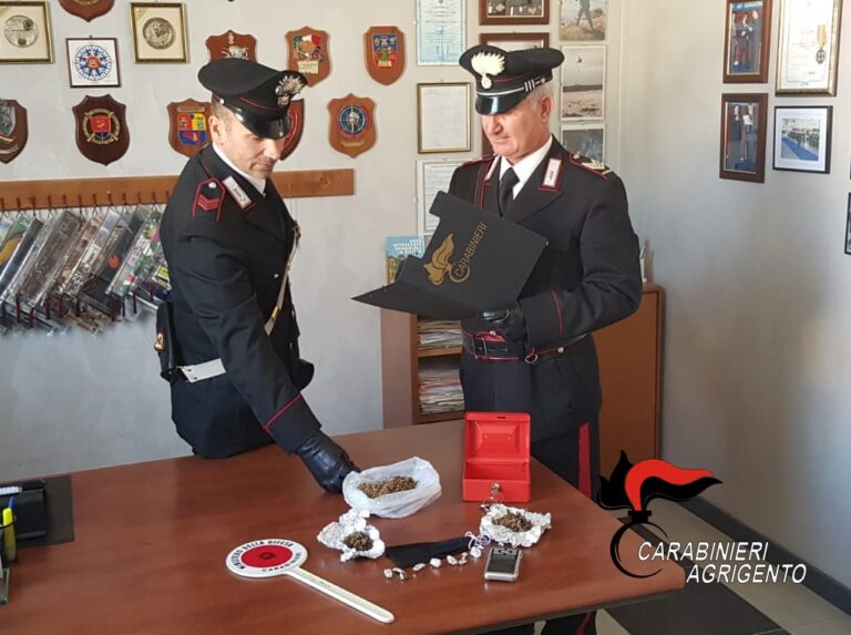 Carabinieri droga pusher green