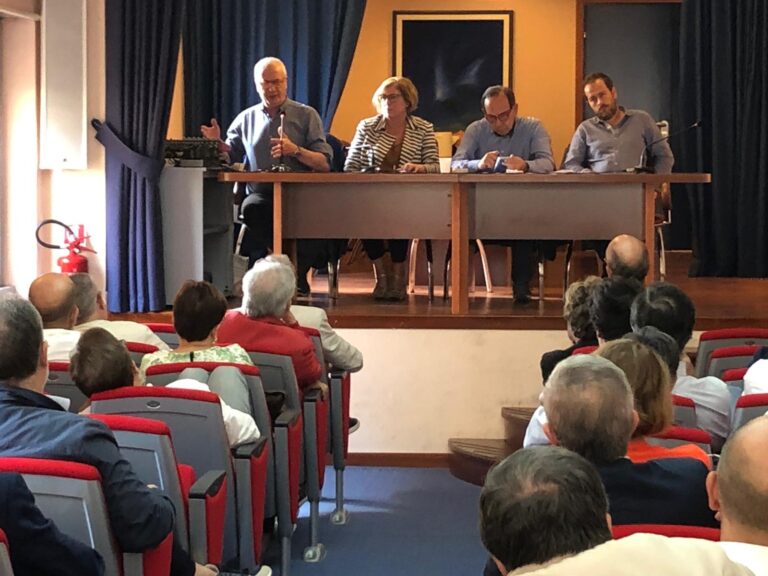 Incontro medici per definire la lotta al tumore