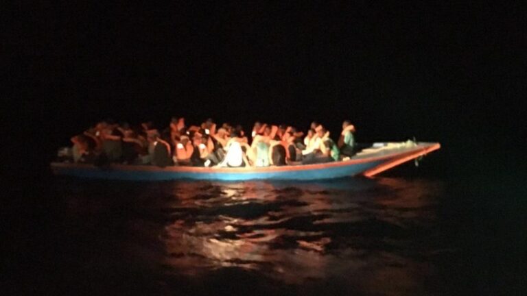 Migranti soccorsi da Ong Open Arms