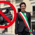 anna alba vieta telecamera al comune di Favara