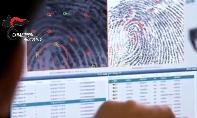 impronta digitale schermo carabinieri agrigento