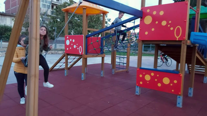 Giochi Villetta piazza della Pace