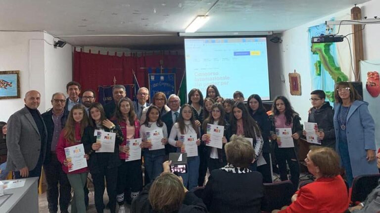 Premiazione Un poster per la pace Lions Club Agrigento Chiaramonte