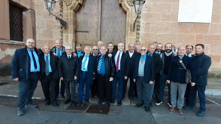 Cittadini di Favara Ovest accolti da Giovanni Di Caro all'Ars