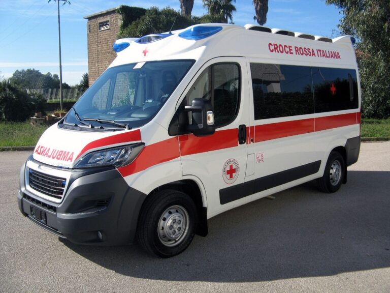 Ambulanza nuova ultima generazione