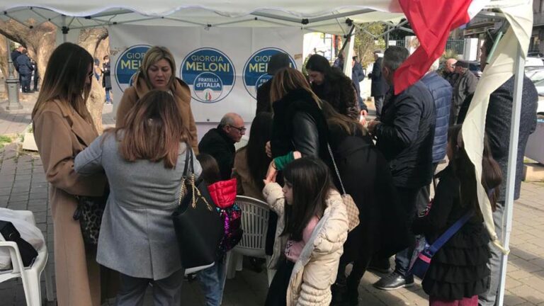 raccolta firme fratelli d'italia favara 9 febbraio 2020