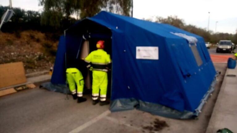 Tenda Pre Triage Ospedale Agrigento coronavirus