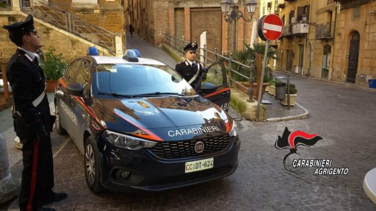 auto carabinieri agrigento con logo