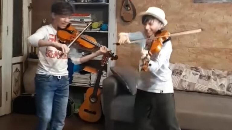 Mirko-e-Valerio-conquistano-i-Coldplay