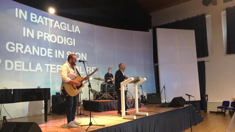 Chiesa Evangelica Internazione Giuseppe Dante con macherine