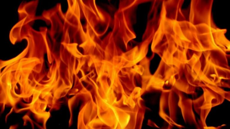 Fiamme incendio